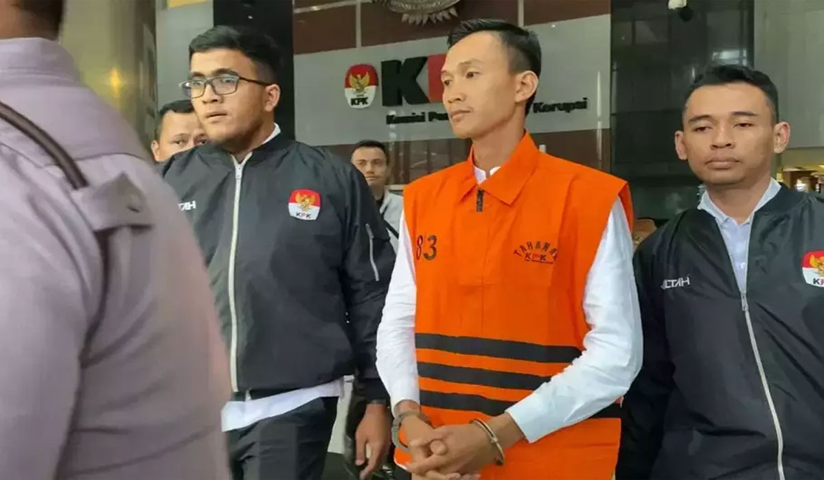 Mengejutkan! Ajudan Diduga Terlibat Aliran Dana, KPK Perluas Kasus Korupsi Riau